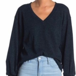 V neck ballon sleeve sweater